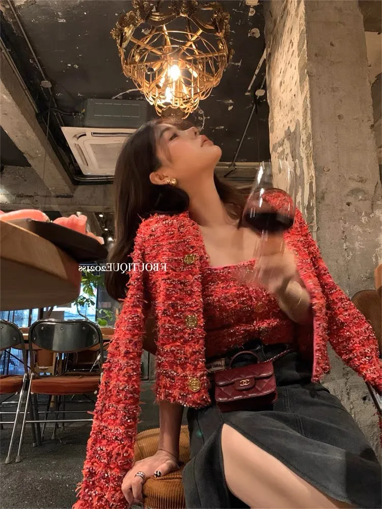 2023 Autumn and Winter New Hong Kong Style Retro Small Fragrance Heavy Industry Woven Short Jacket Camisole Women's Two-piece Su