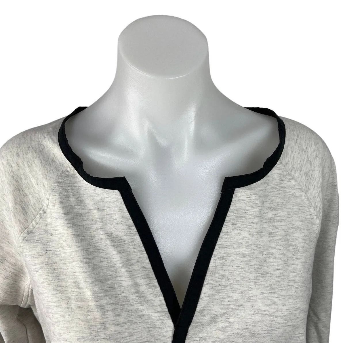 Athleta White Black V Neck Tie Hem Raglan Sentry Pullover Sweatshirt Size M