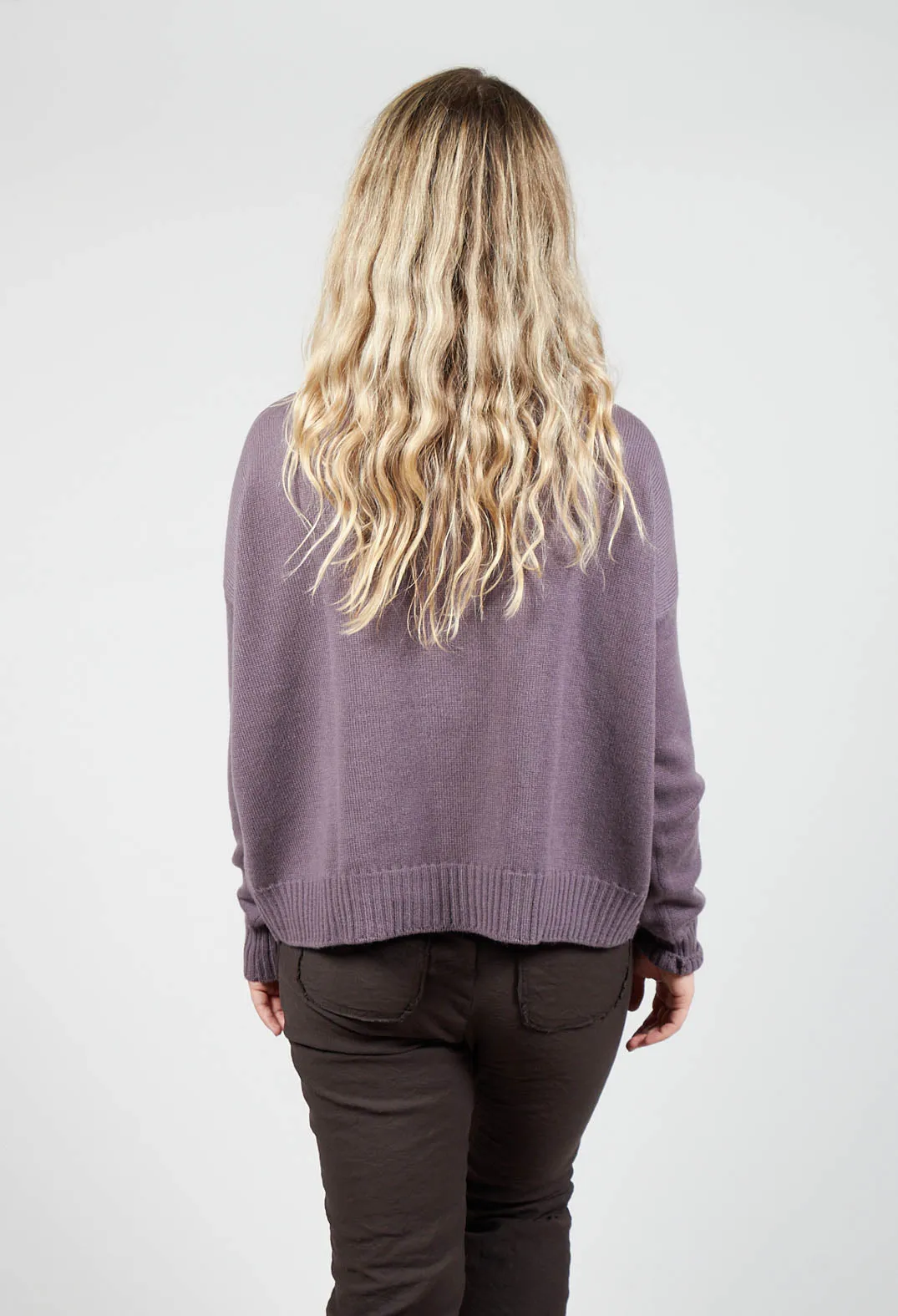 Boxy Pullover in Melanzana