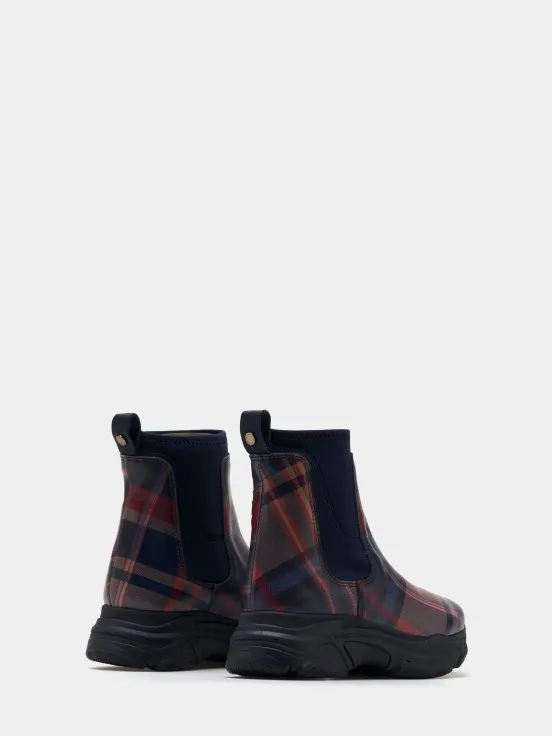 Chelsea plaid boot