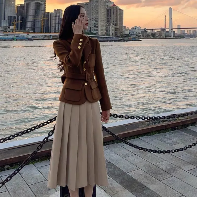 Hong Kong style suit for women, retro chic, foreign style celebrity, small fragrant street style, winter suit jacket, pleated sk