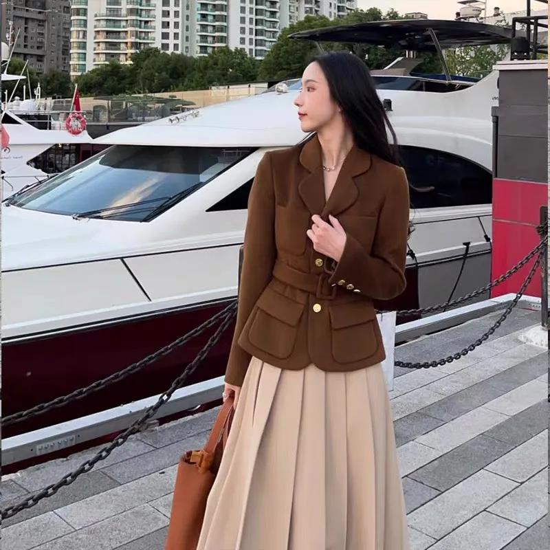 Hong Kong style suit for women, retro chic, foreign style celebrity, small fragrant street style, winter suit jacket, pleated sk