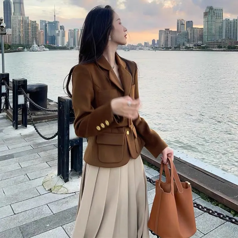 Hong Kong style suit for women, retro chic, foreign style celebrity, small fragrant street style, winter suit jacket, pleated sk