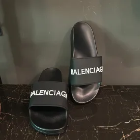 MONCLER BLACK AND WHITE SLIPPER