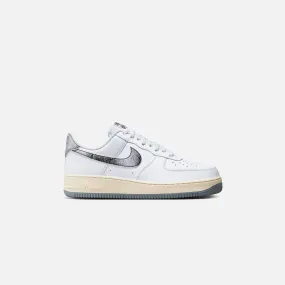 Nike     air force 1 `07 lx emb