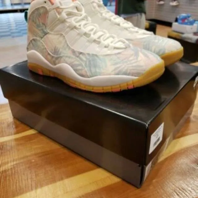 Nike Air Jordan 10 Retro ‘Super Bowl LIV’ Miami Snea...