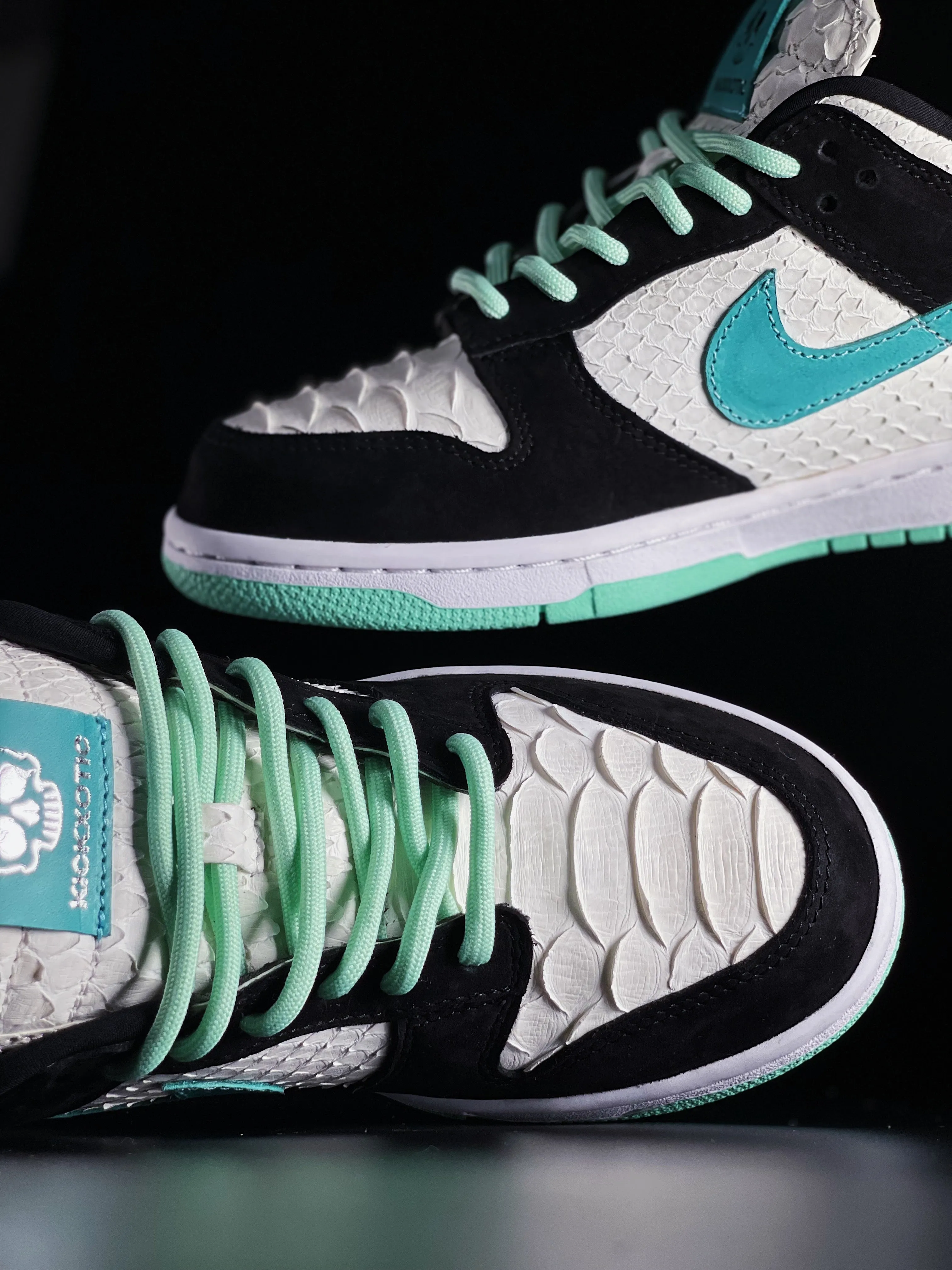 Nike SB Dunk Low Tiffany