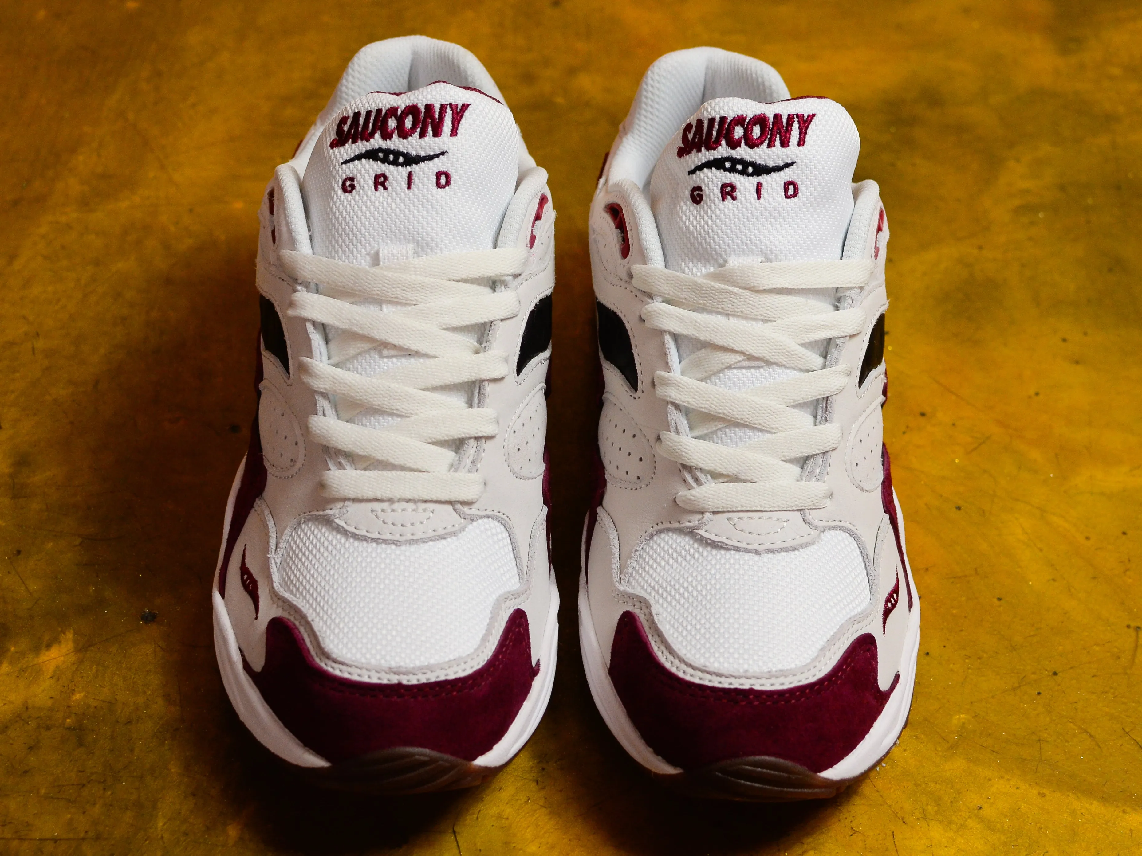 Saucony Grid Shadow 2 - Cream / Red