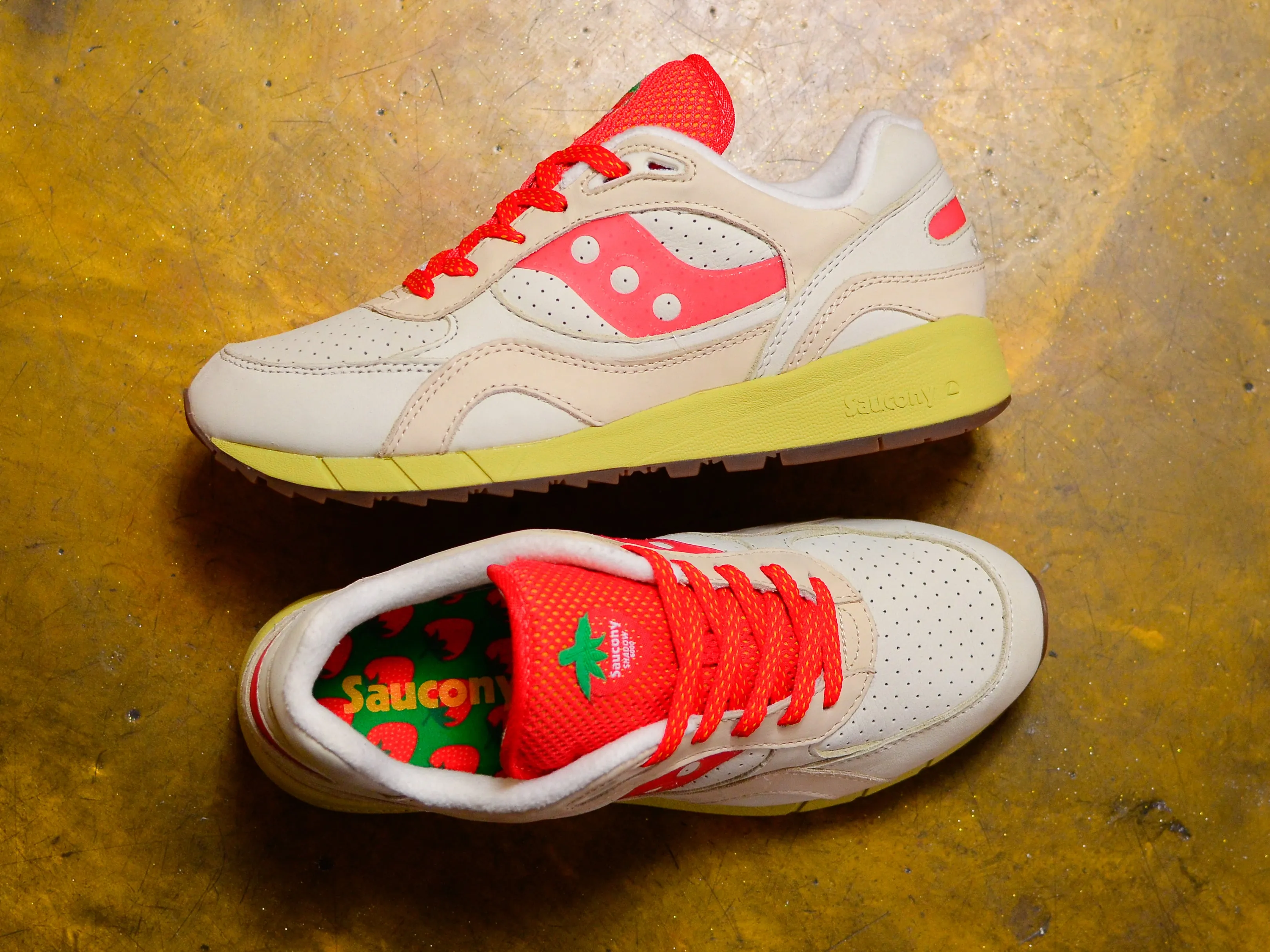 Saucony Shadow 6000 - New York Cheesecake